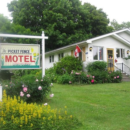 Picket Fence Motel St. Andrews By The Sea Экстерьер фото